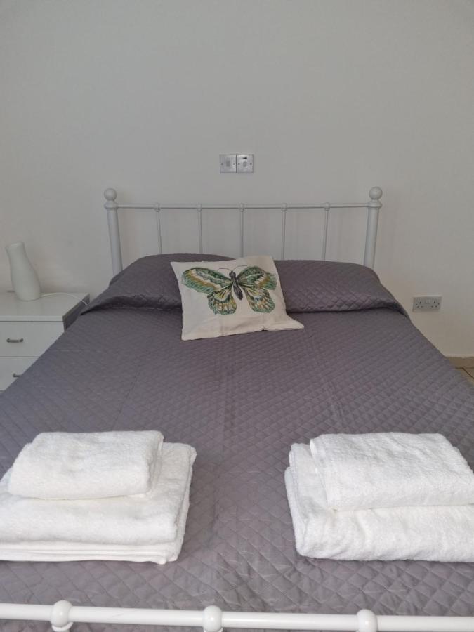 Cosy One Bedroom Apartment In Pafos Ngoại thất bức ảnh