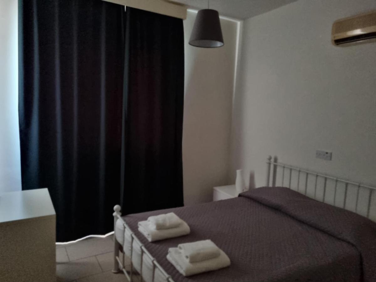 Cosy One Bedroom Apartment In Pafos Ngoại thất bức ảnh