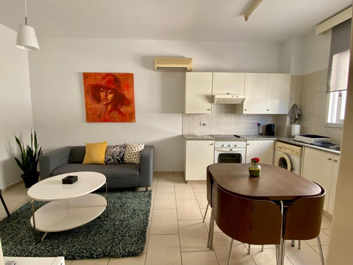 Cosy One Bedroom Apartment In Pafos Ngoại thất bức ảnh